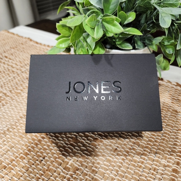 JONES NEW YORK HIS & HERS WATCH SET STAINLESS STEEL, Blue Face - Picture 6 of 6